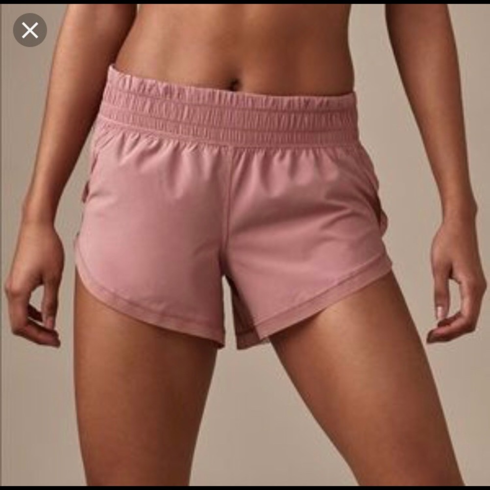 size 6 lululemon shorts (has no liner)